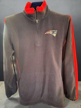 New England Patriots Navy & Red Quarter-Zip Fleece Pullover. Front pockets.Small